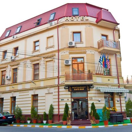 Hotel Papu Бухарест Екстер'єр фото