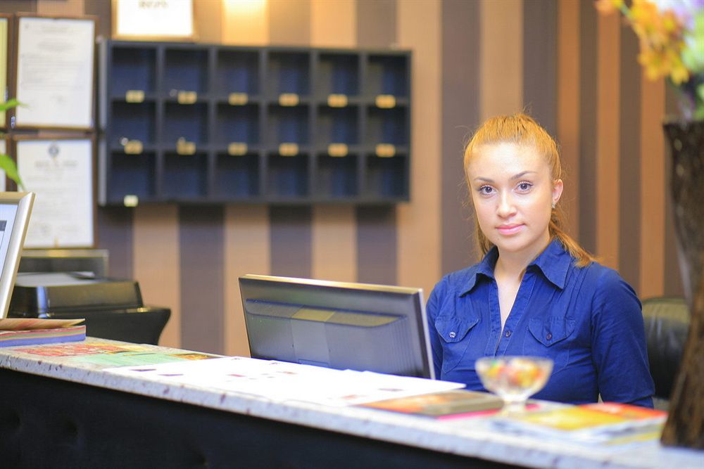 Hotel Papu Бухарест Екстер'єр фото